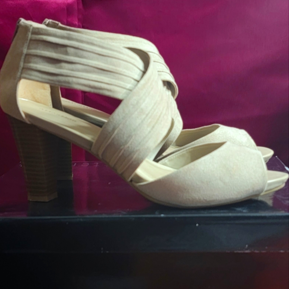 Attention Shoes- Color is Bone/Beige, Size is 10